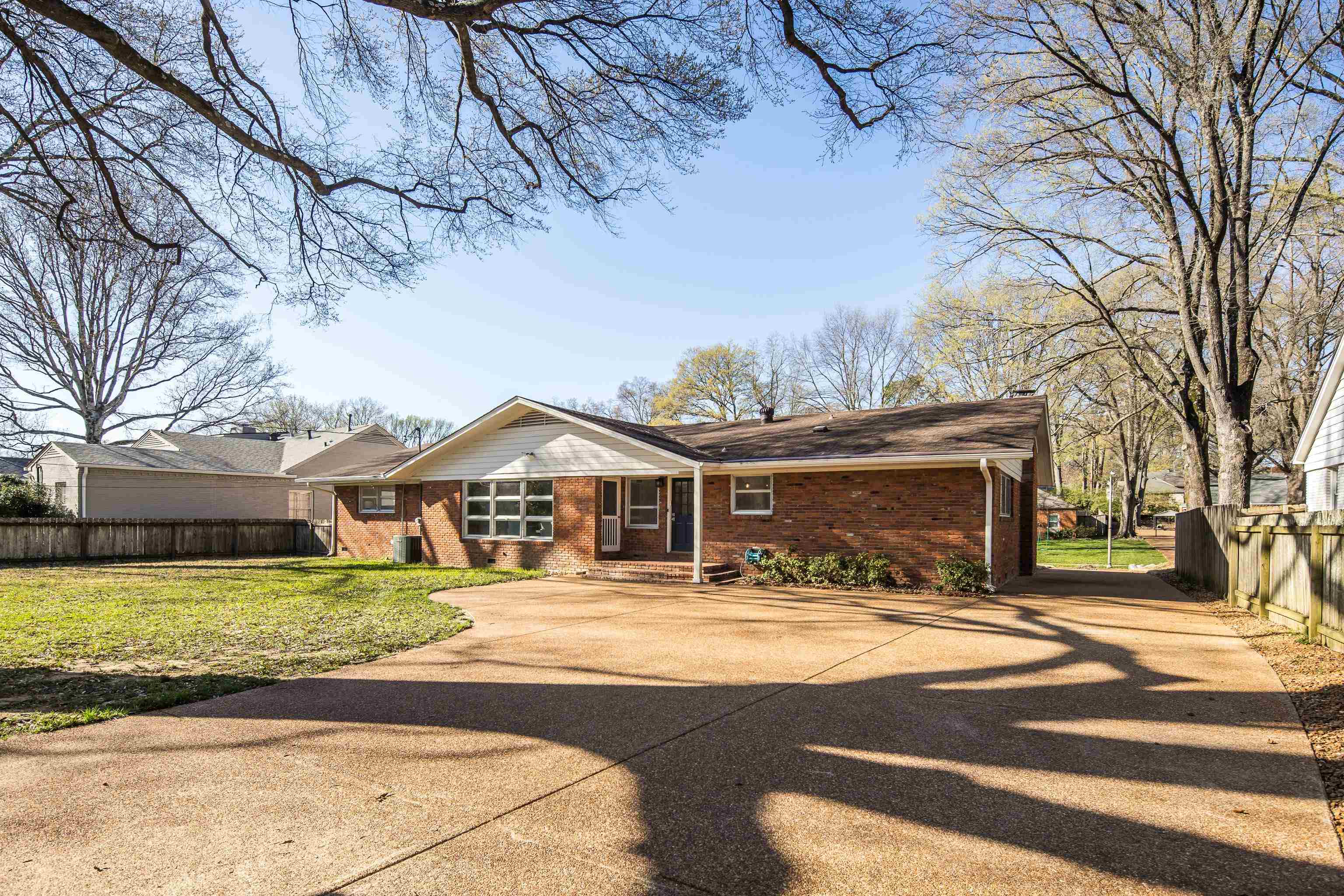 5369 PECAN GROVE LN