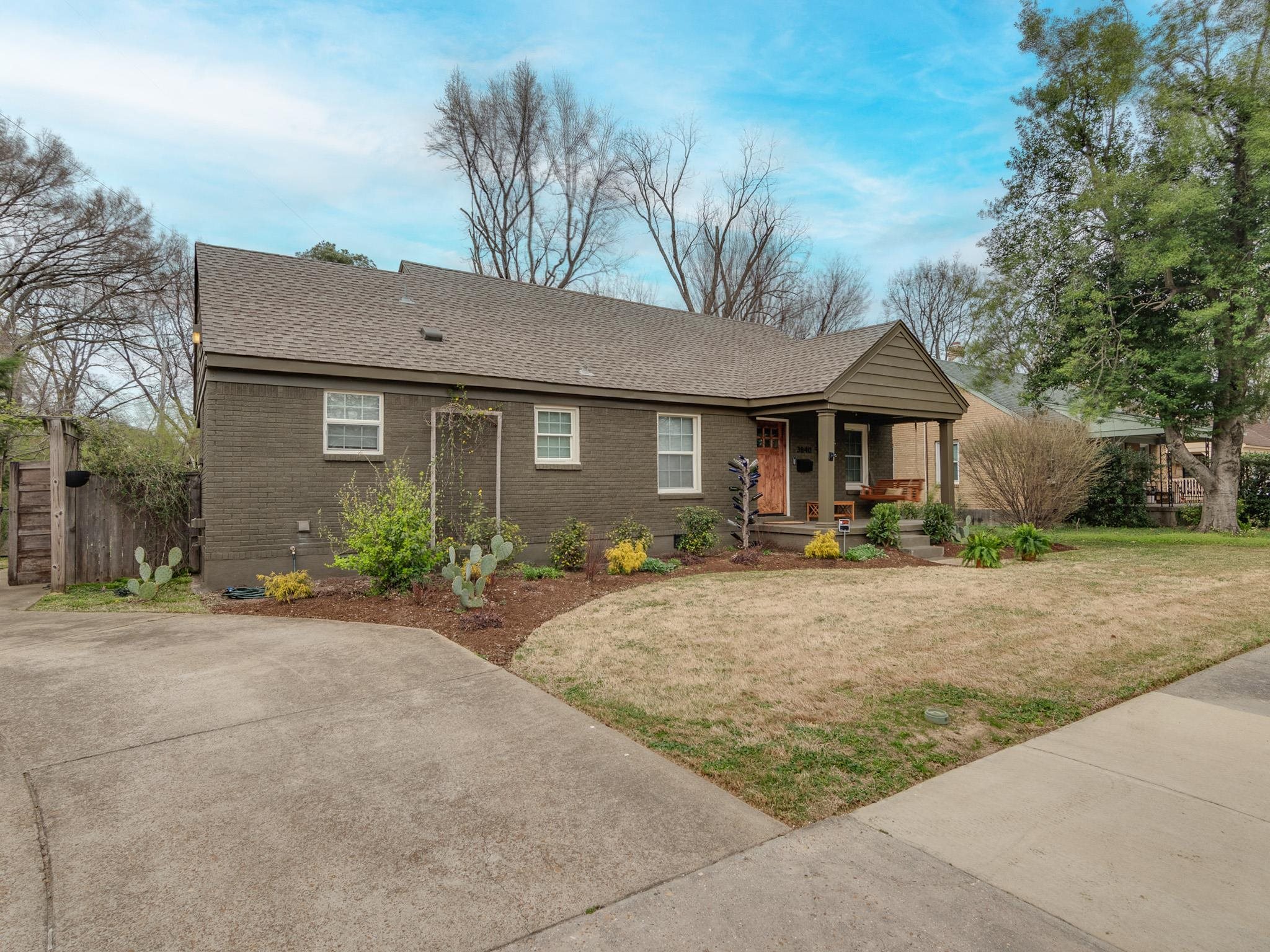 3840 DOUGLASS AVE
