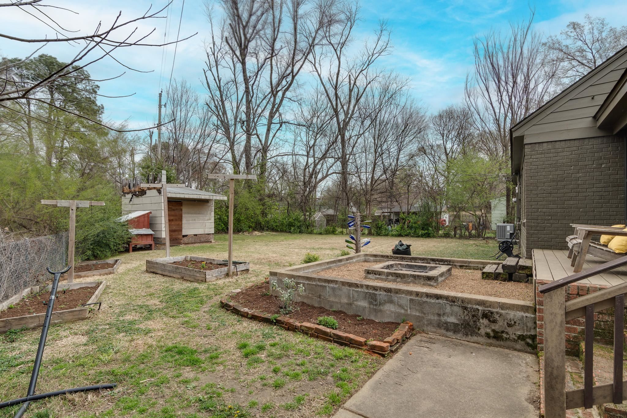 3840 DOUGLASS AVE