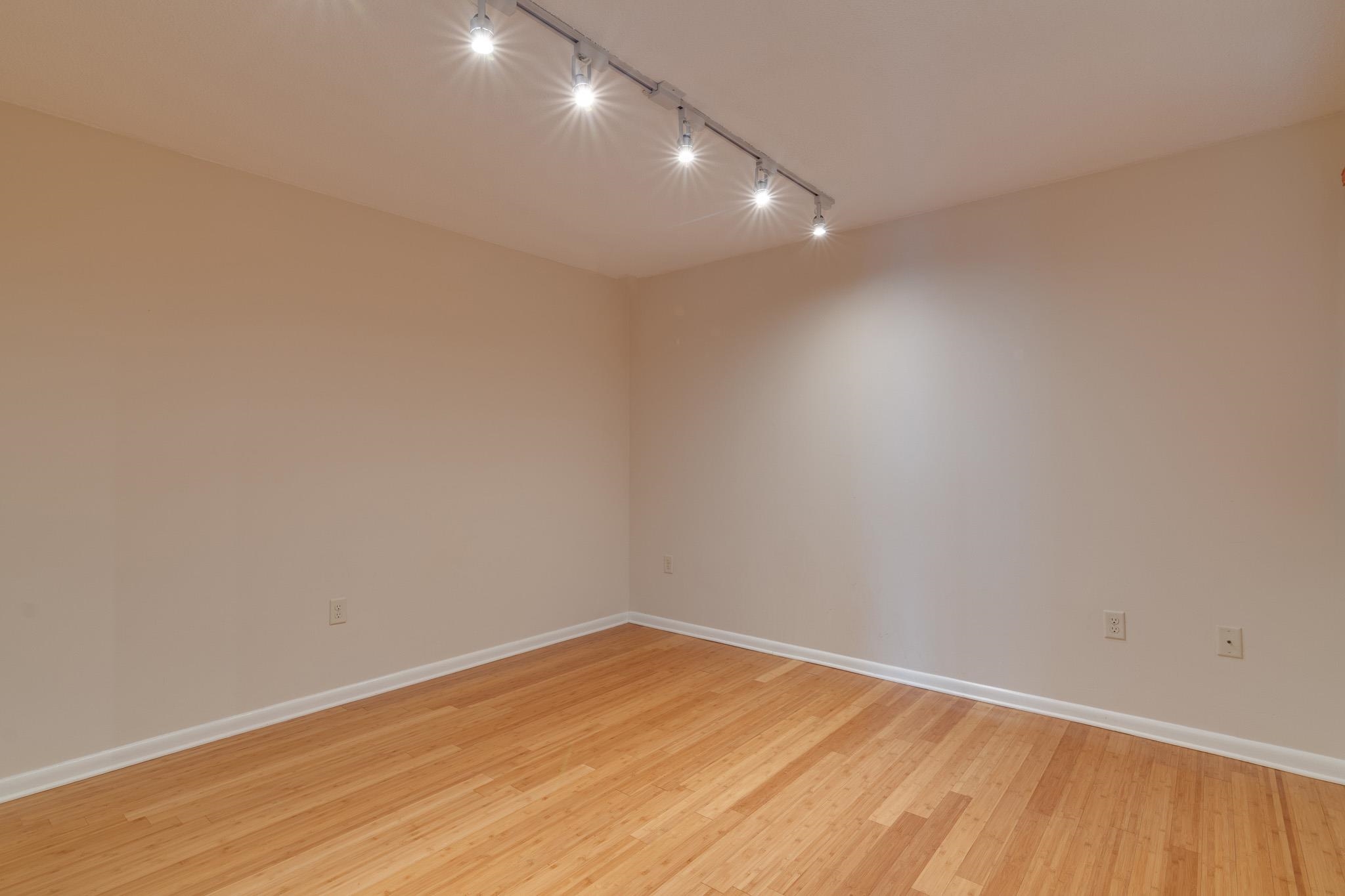 200 WAGNER PL Unit: 605