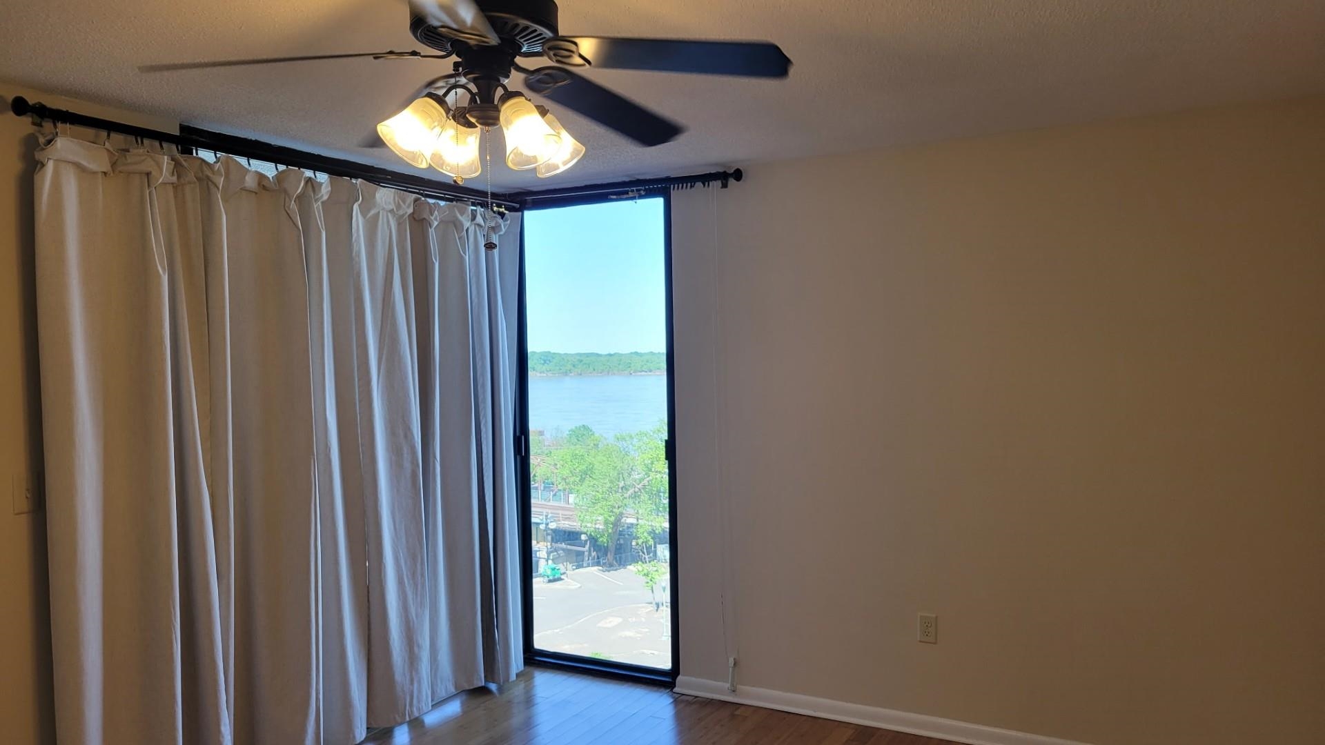 200 WAGNER PL Unit: 605