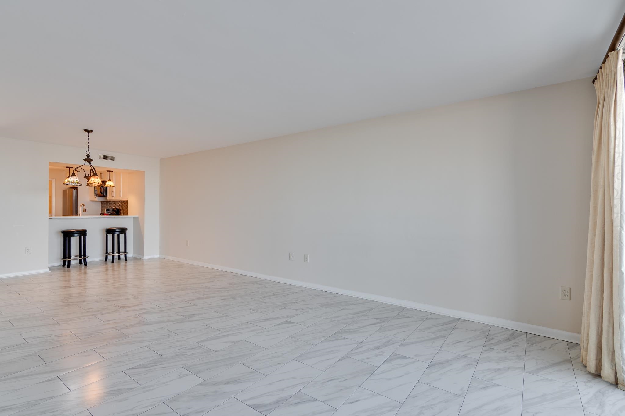 200 WAGNER PL Unit: 605