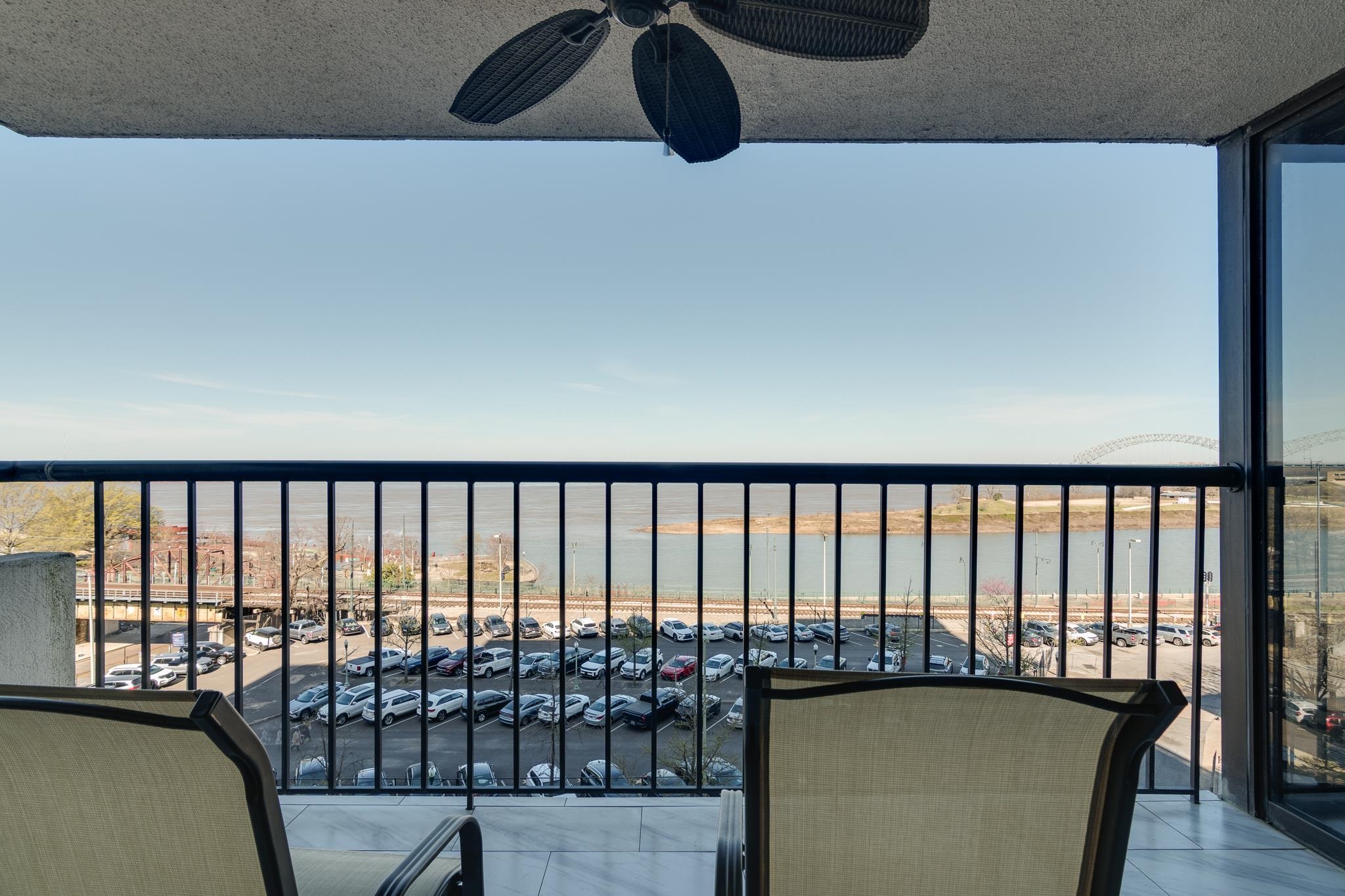 200 WAGNER PL Unit: 605