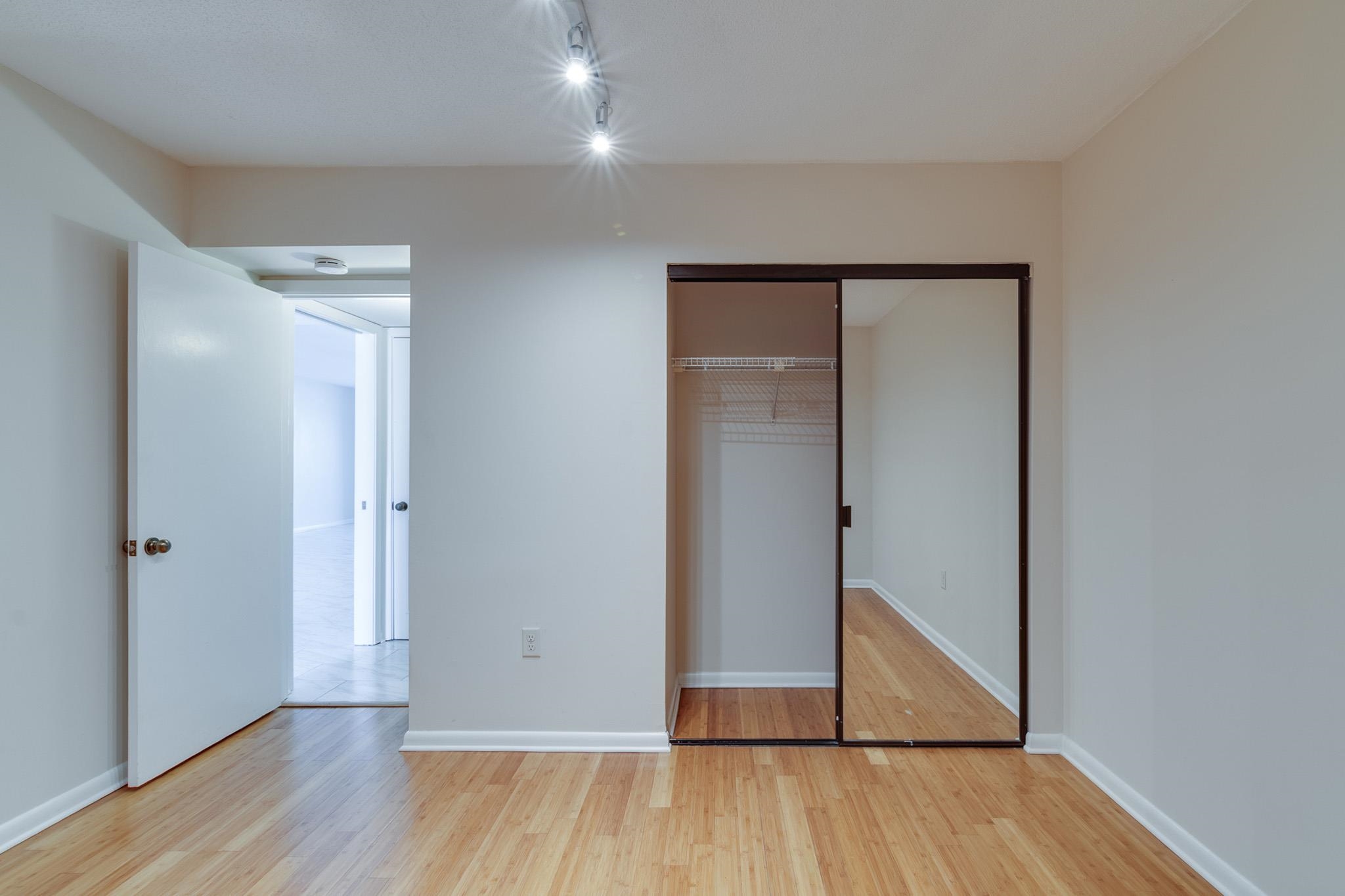 200 WAGNER PL Unit: 605