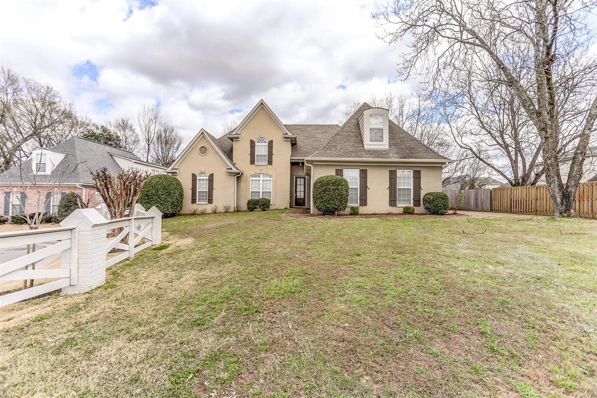 330 STEADMAN LN