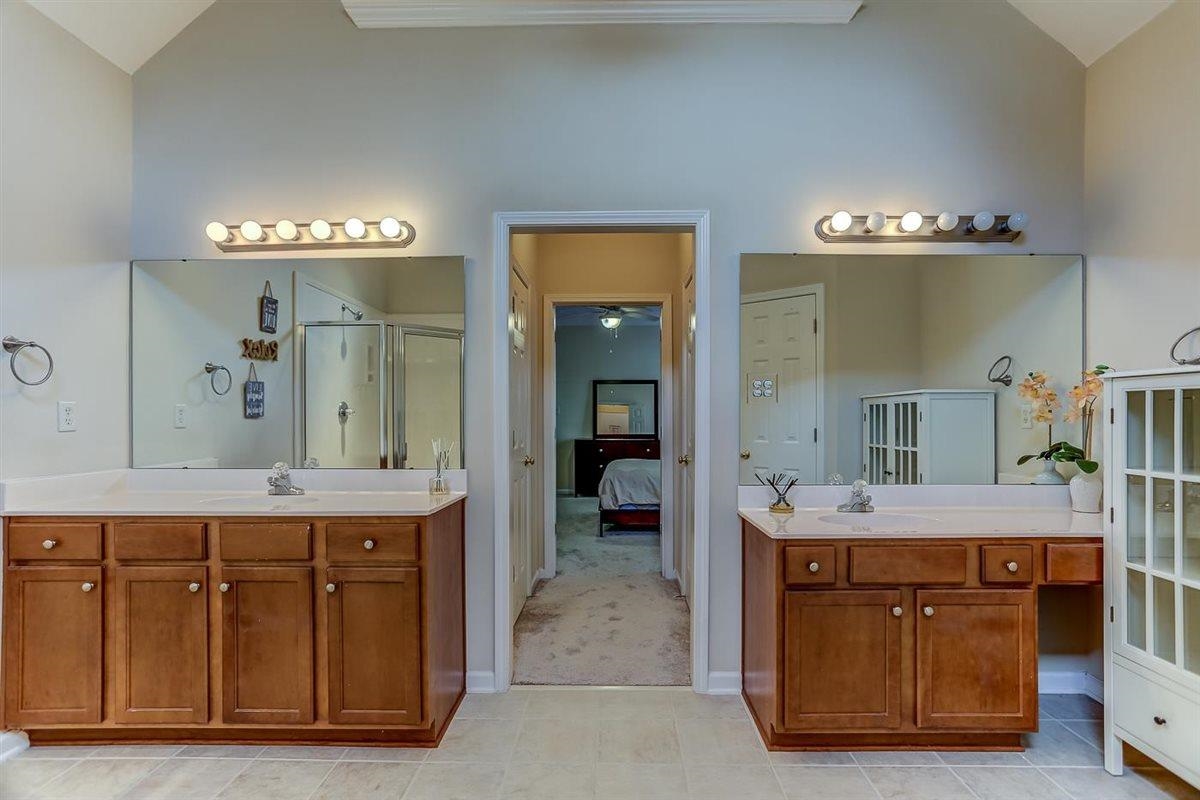 330 STEADMAN LN