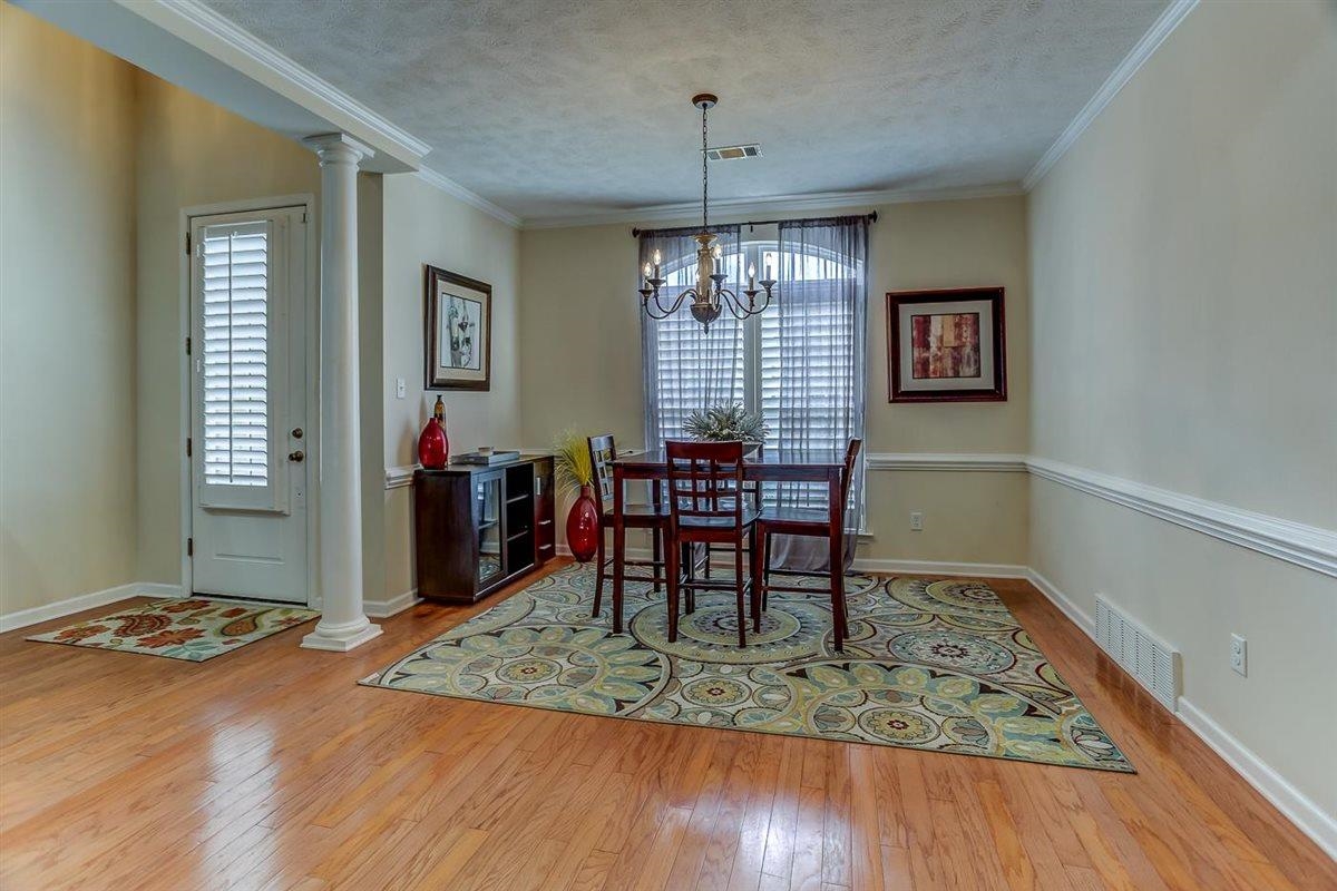 330 STEADMAN LN