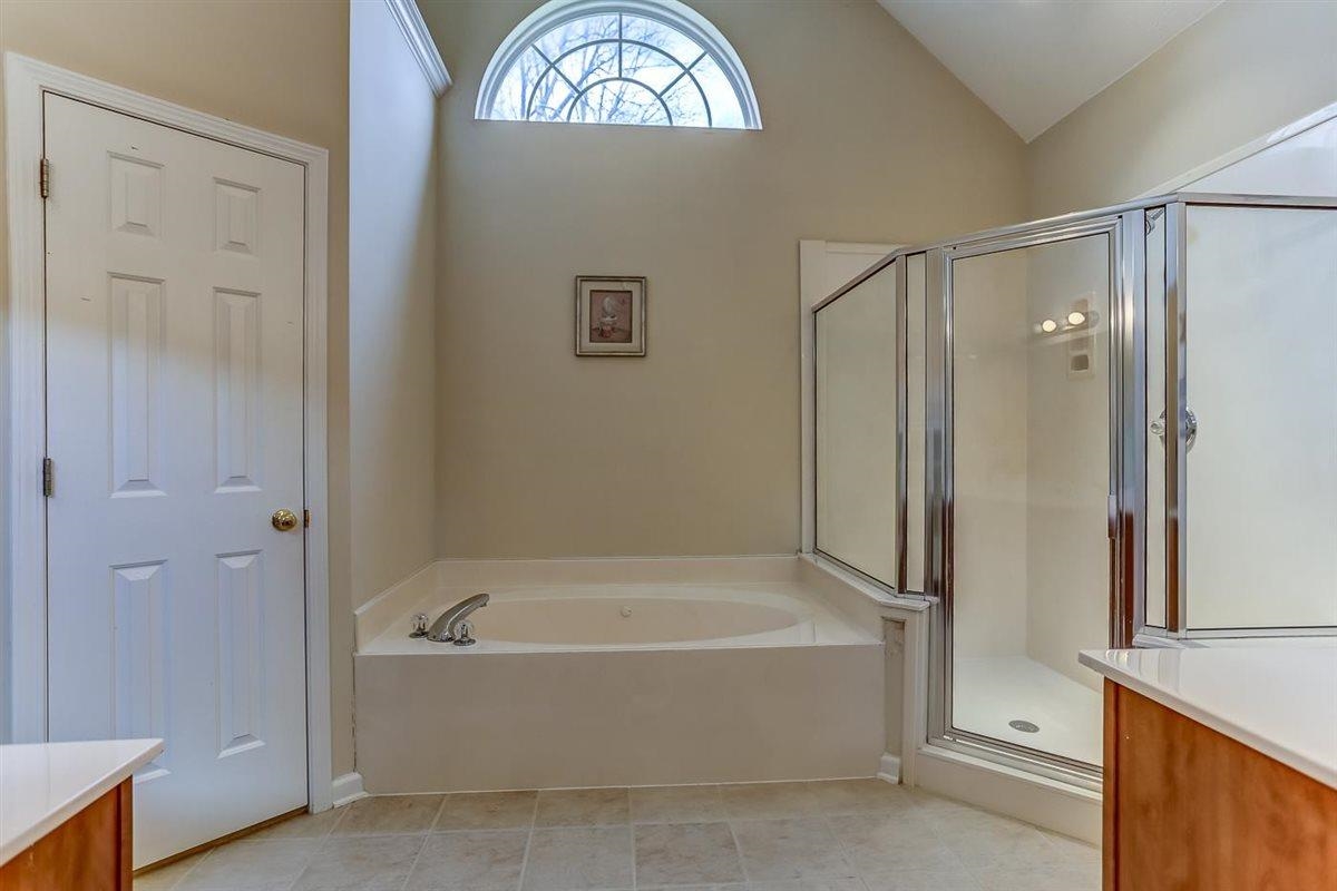 330 STEADMAN LN
