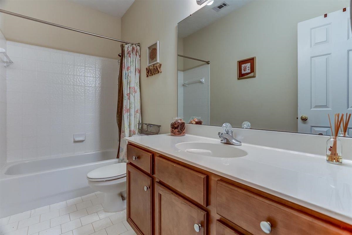 330 STEADMAN LN