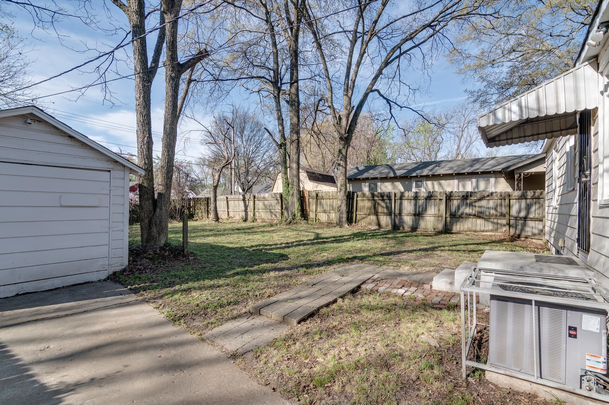 3131 DOUGLASS AVE