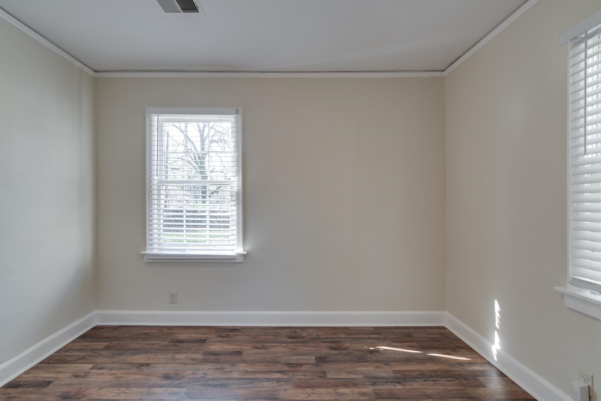 3131 DOUGLASS AVE