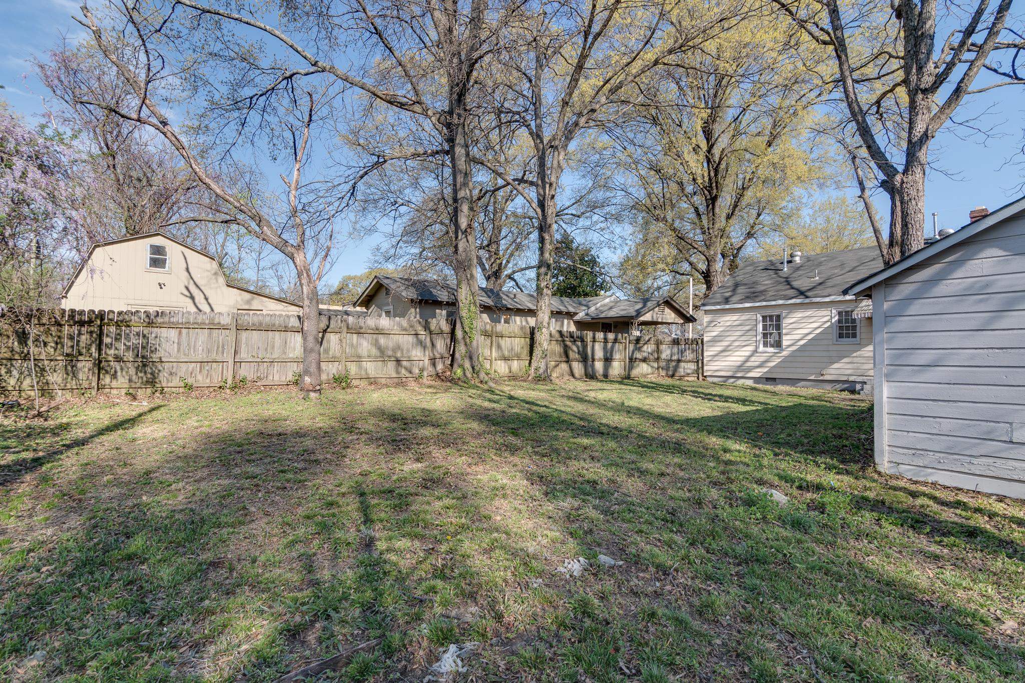 3131 DOUGLASS AVE