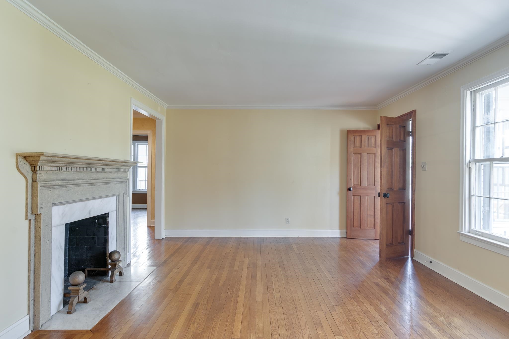 4211 GRANDVIEW AVE