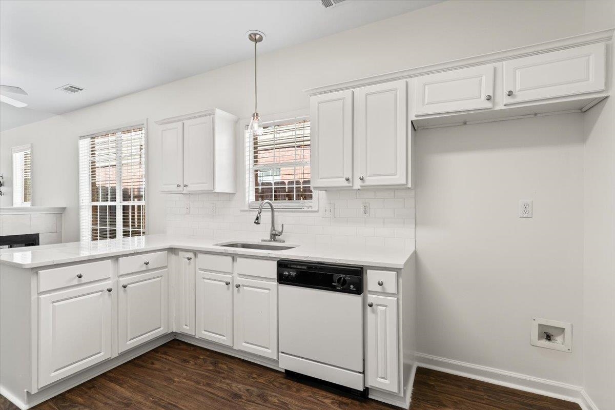 374 FOUNTAIN RIVER DR