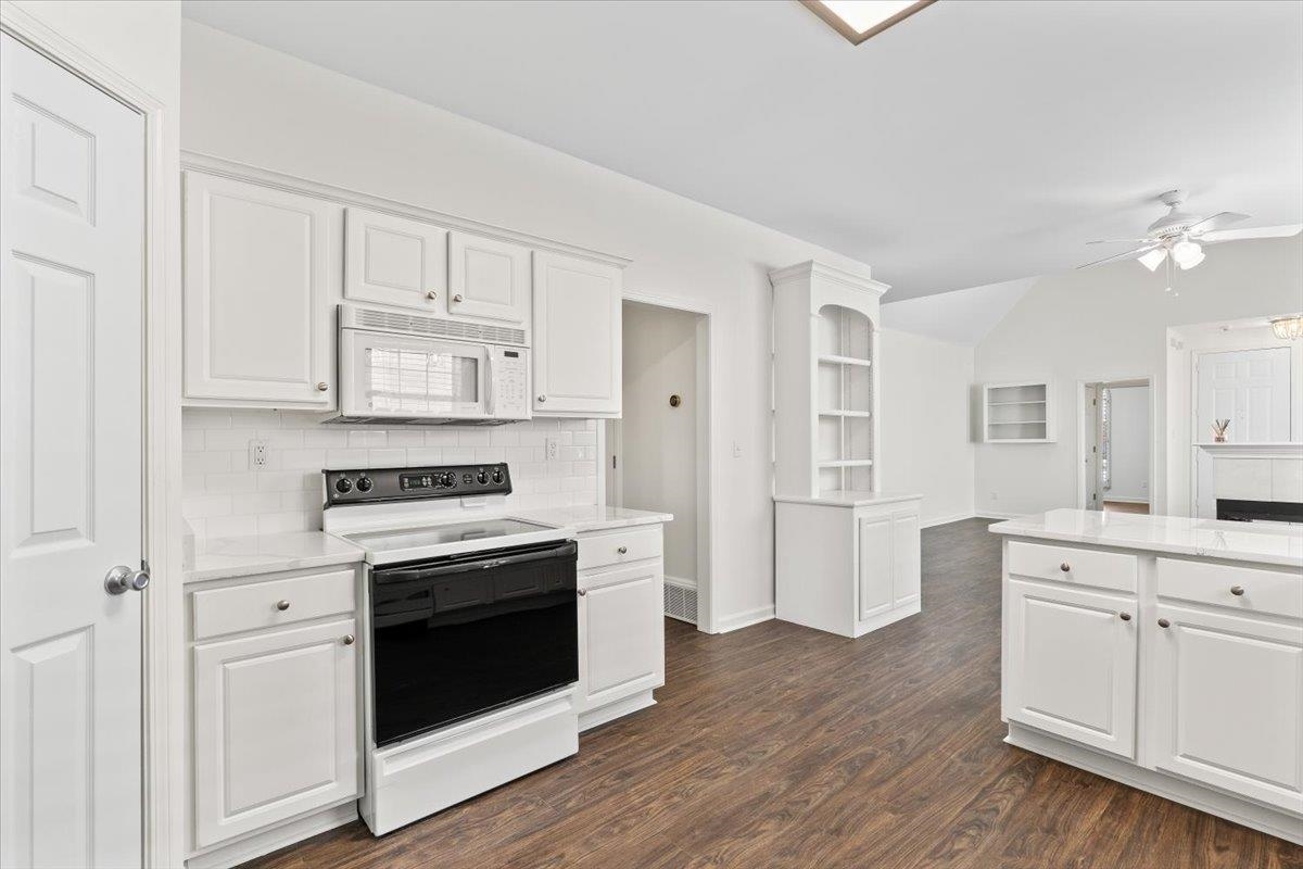 374 FOUNTAIN RIVER DR