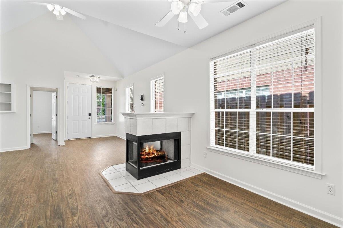 374 FOUNTAIN RIVER DR