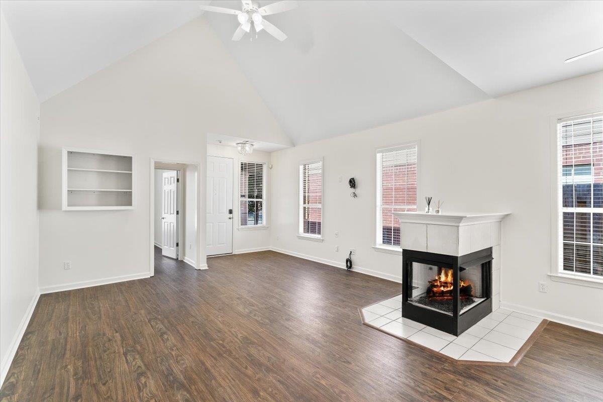 374 FOUNTAIN RIVER DR