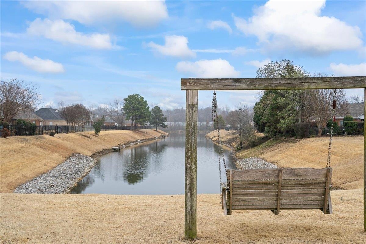 374 FOUNTAIN RIVER DR