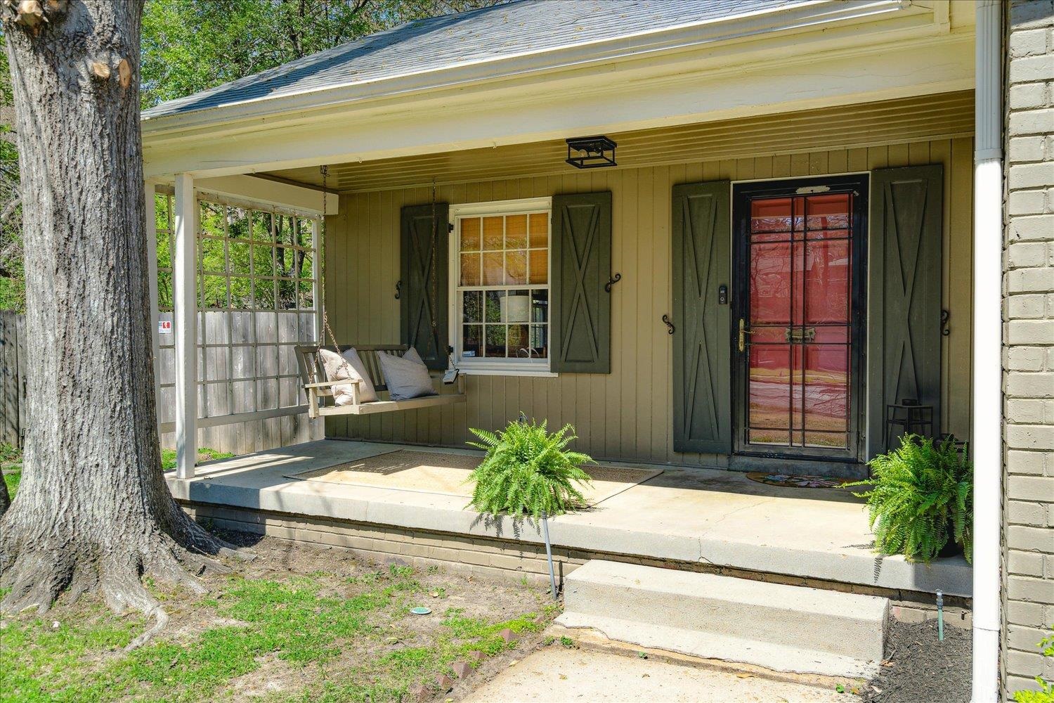 3576 SOUTHWOOD AVE