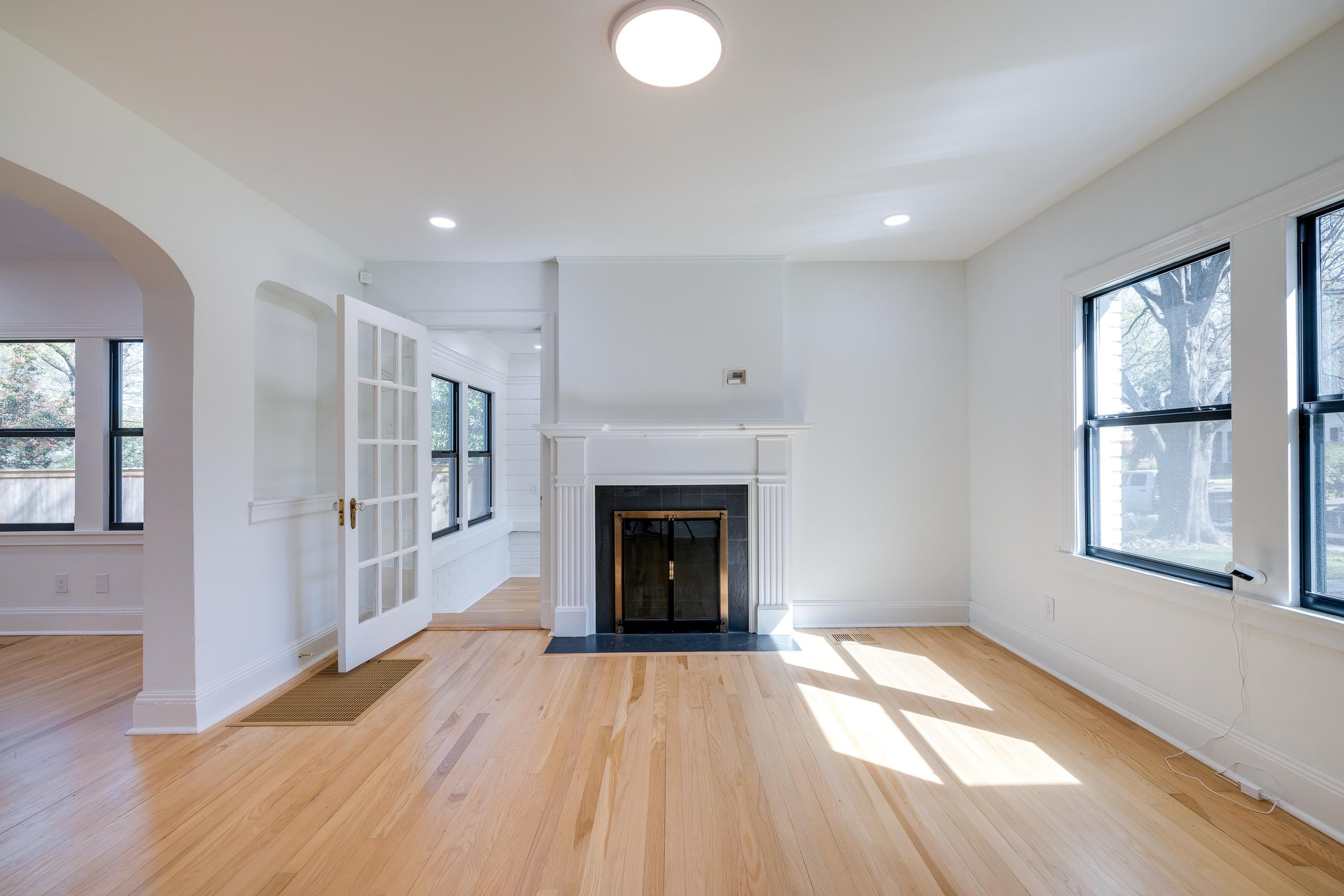 241 S REESE ST