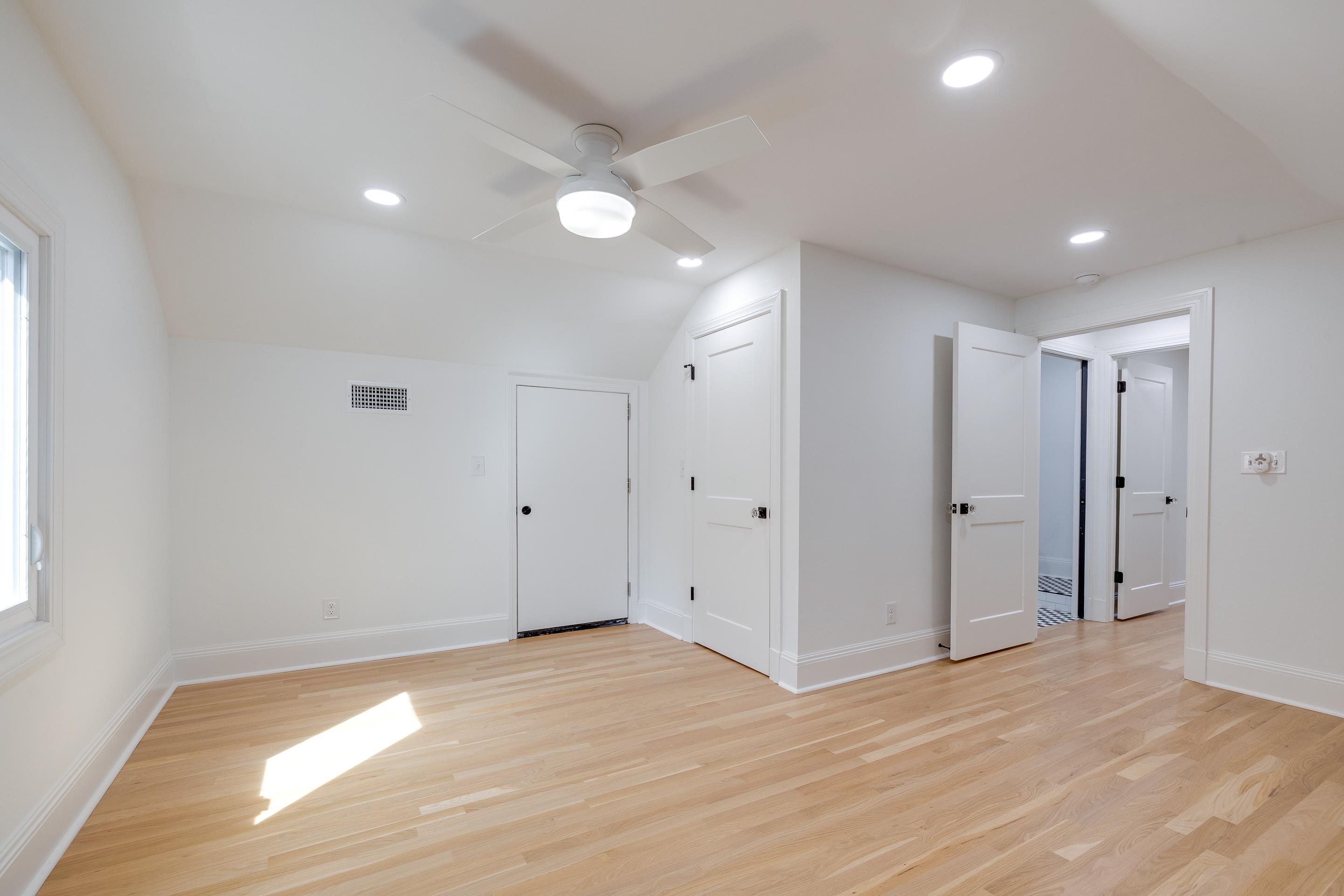 241 S REESE ST