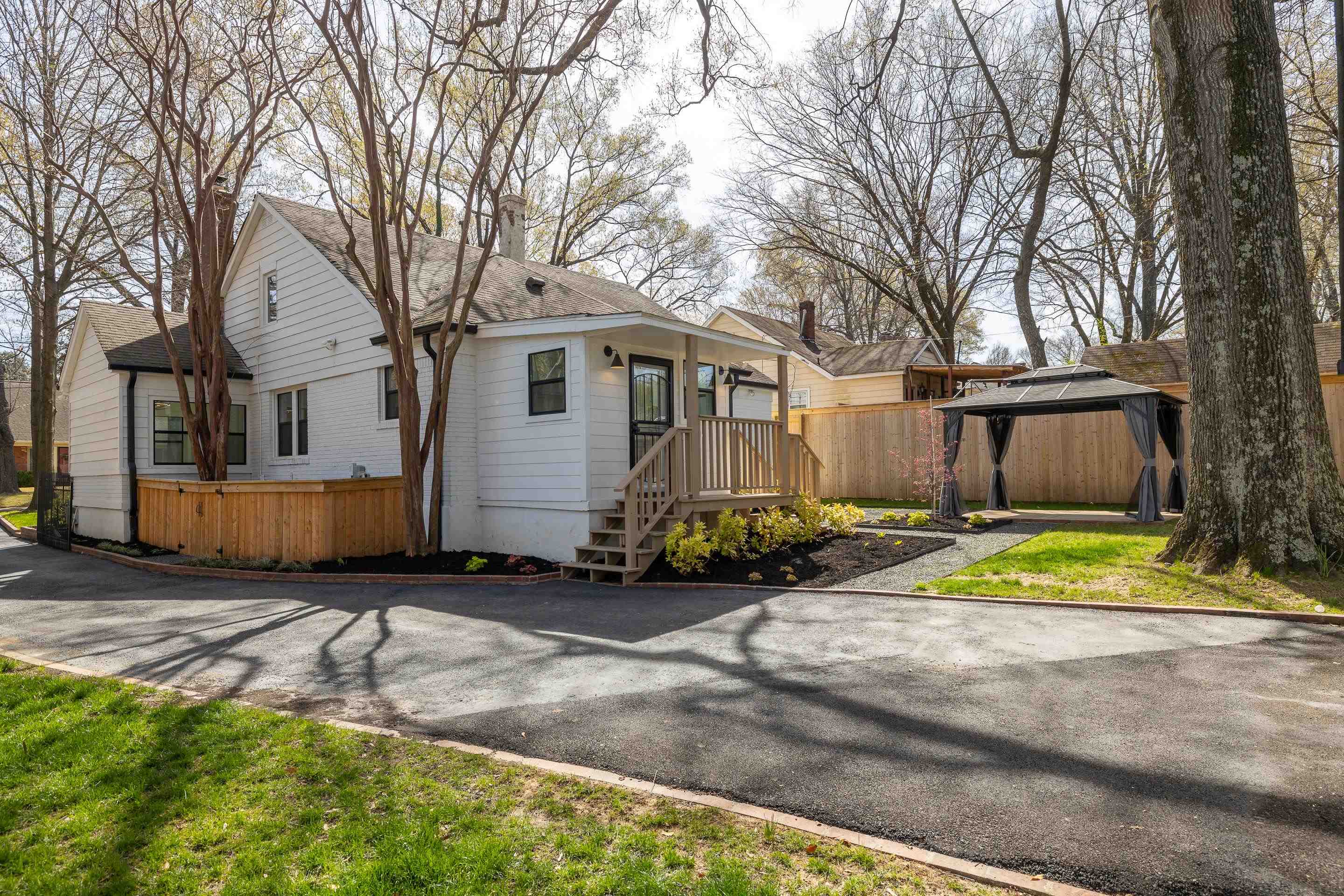 241 S REESE ST