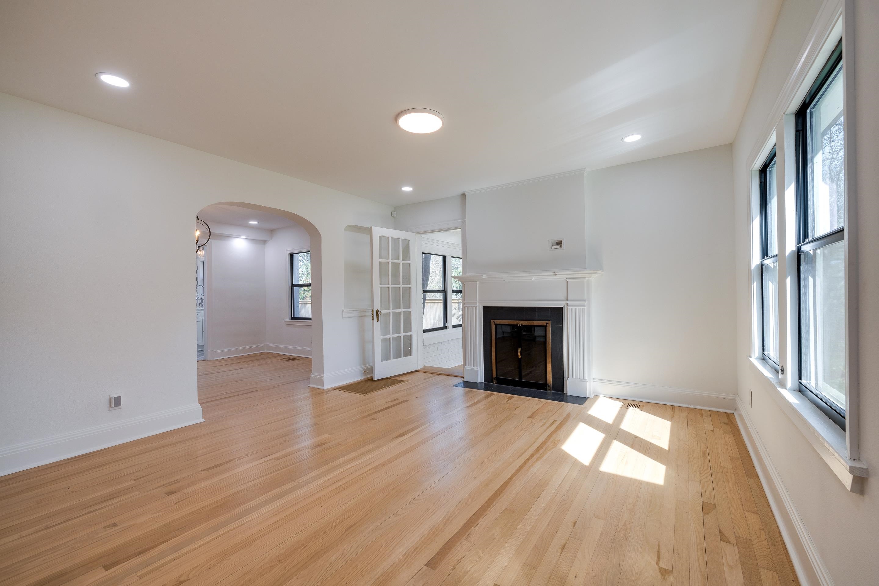241 S REESE ST