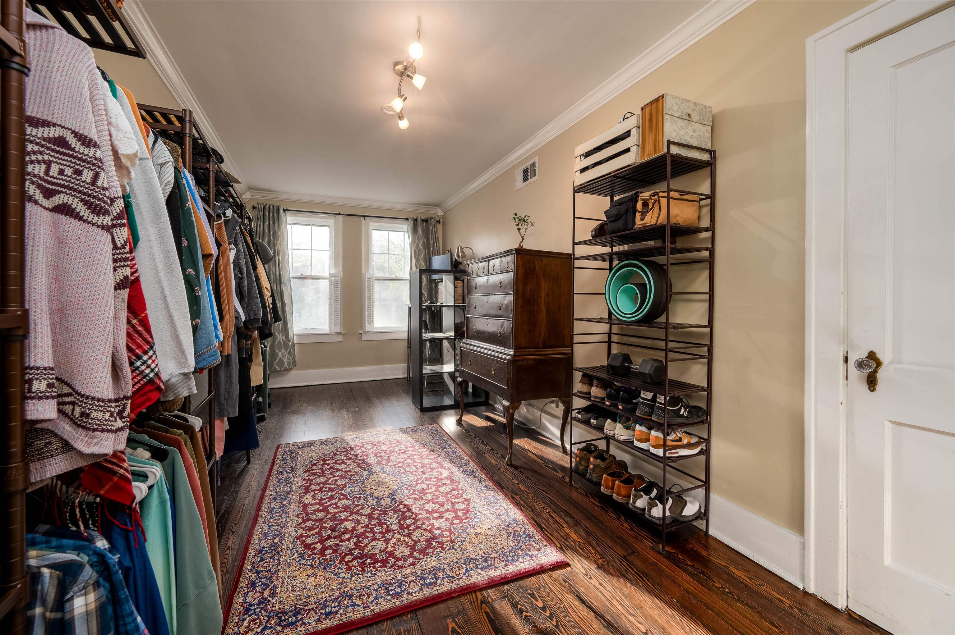 1553 EASTMORELAND AVE