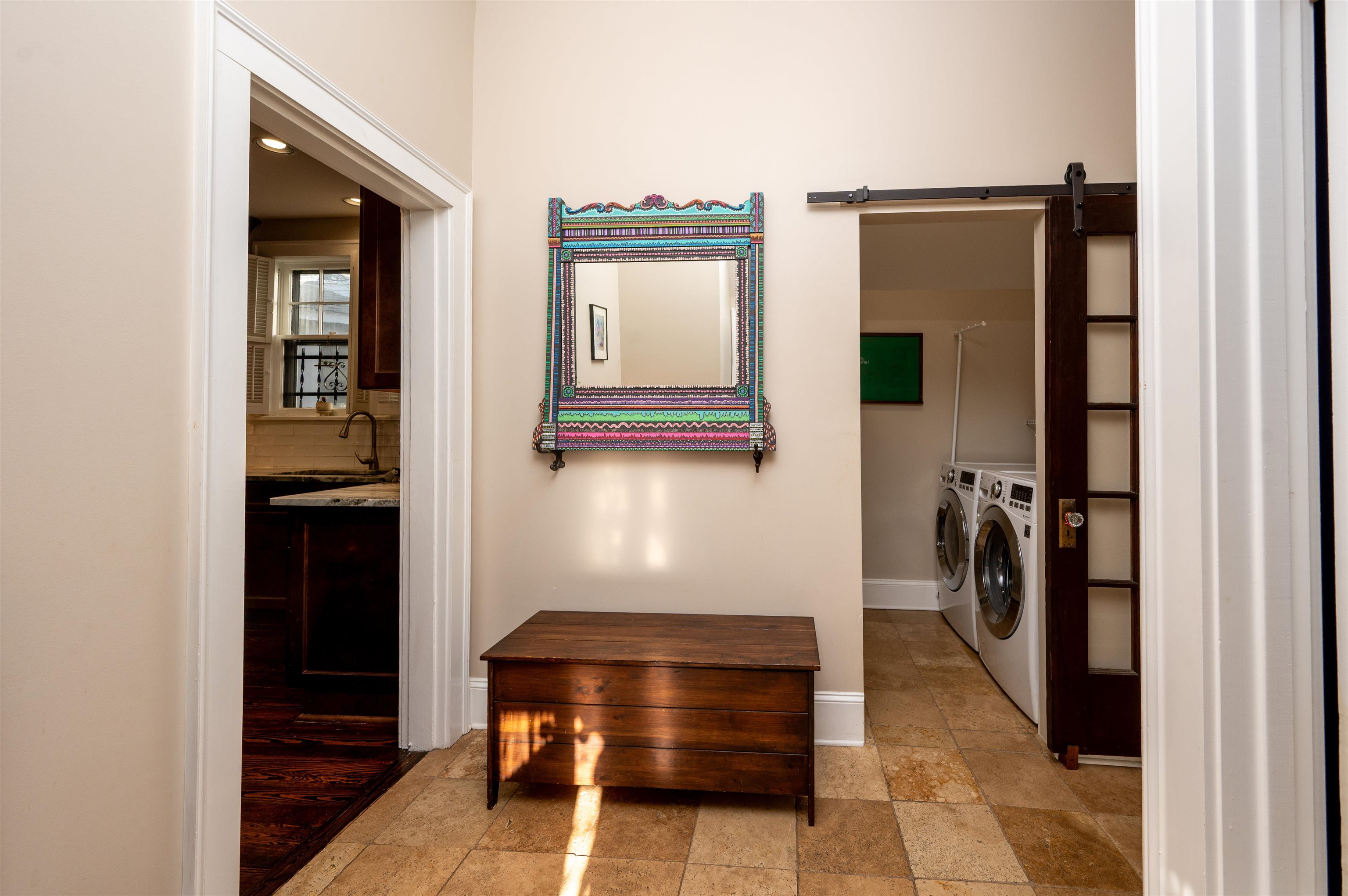 1553 EASTMORELAND AVE