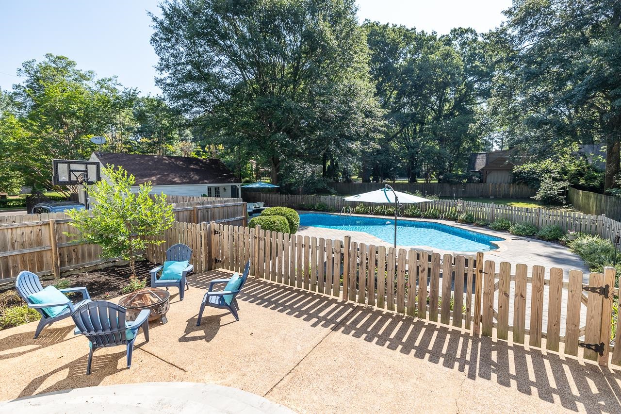 404 S GOODLETT ST S