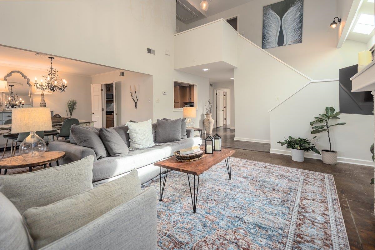 259 AVIVA DR