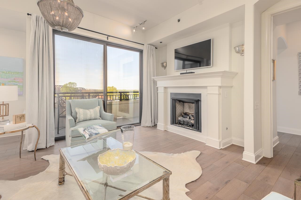 717 RIVERSIDE DR Unit: 506