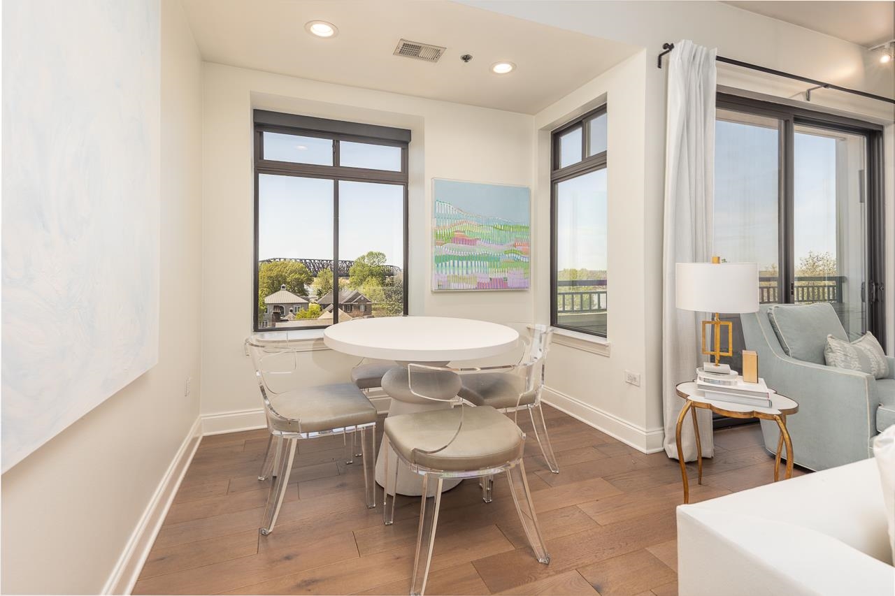 717 RIVERSIDE DR Unit: 506