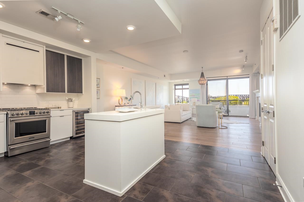 717 RIVERSIDE DR Unit: 506