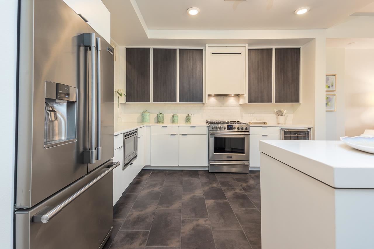 717 RIVERSIDE DR Unit: 506