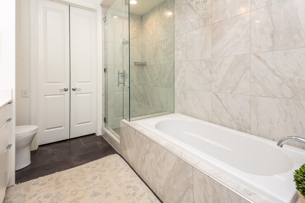 717 RIVERSIDE DR Unit: 506