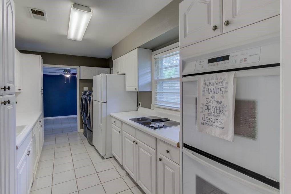 4811 MOCKINGBIRD LN