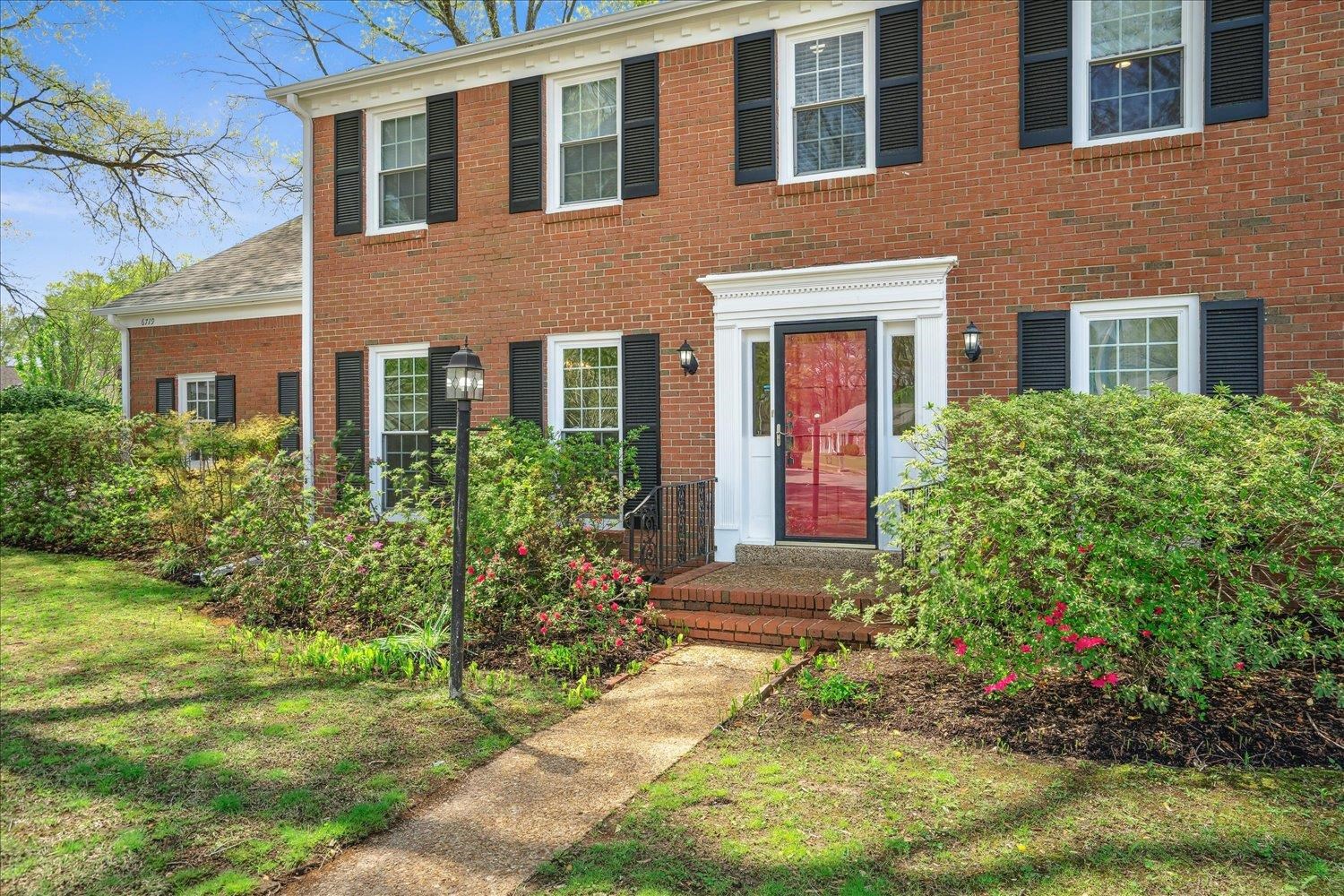 6719 HUNTSMAN CV