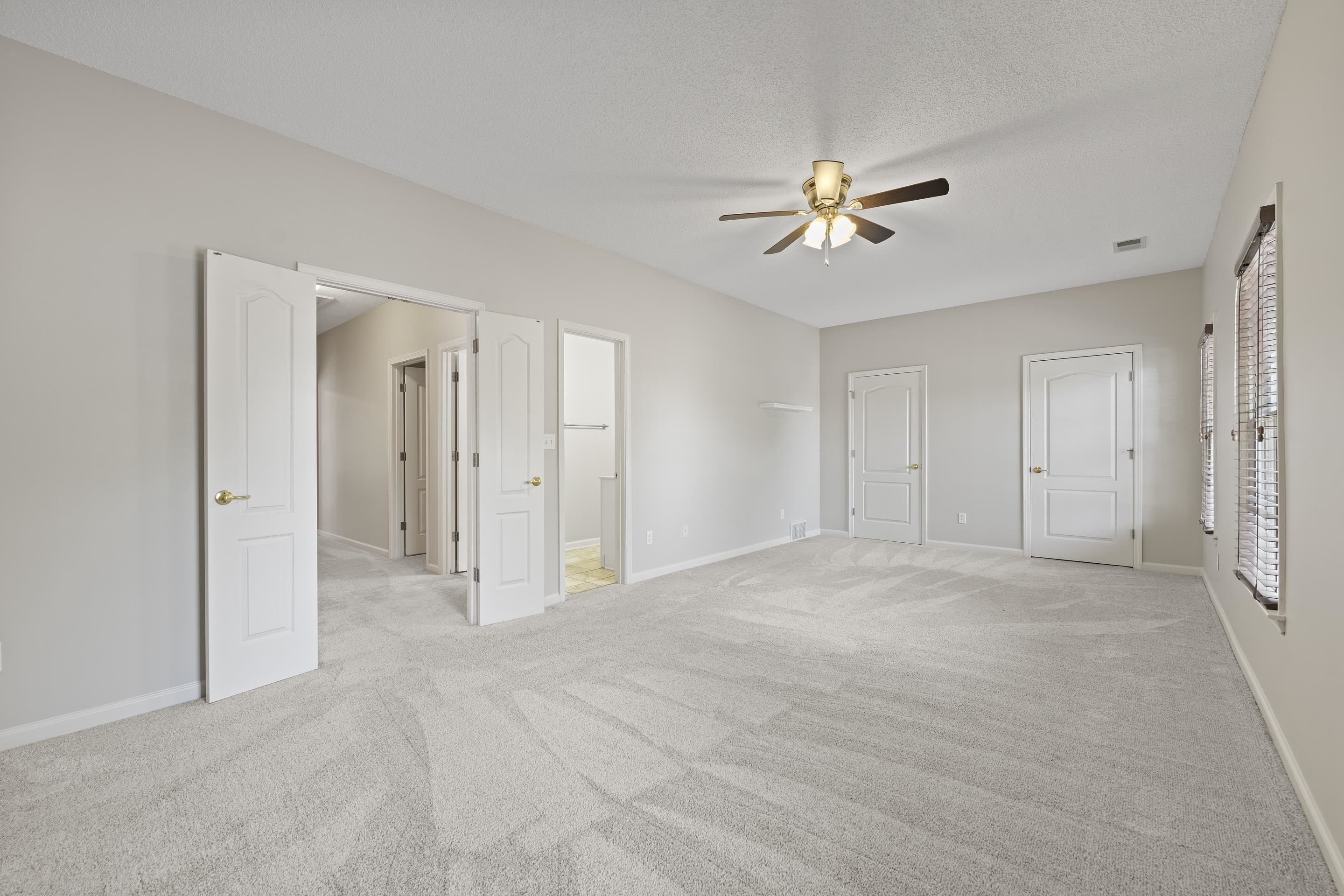 360 STERLING OAKS CV