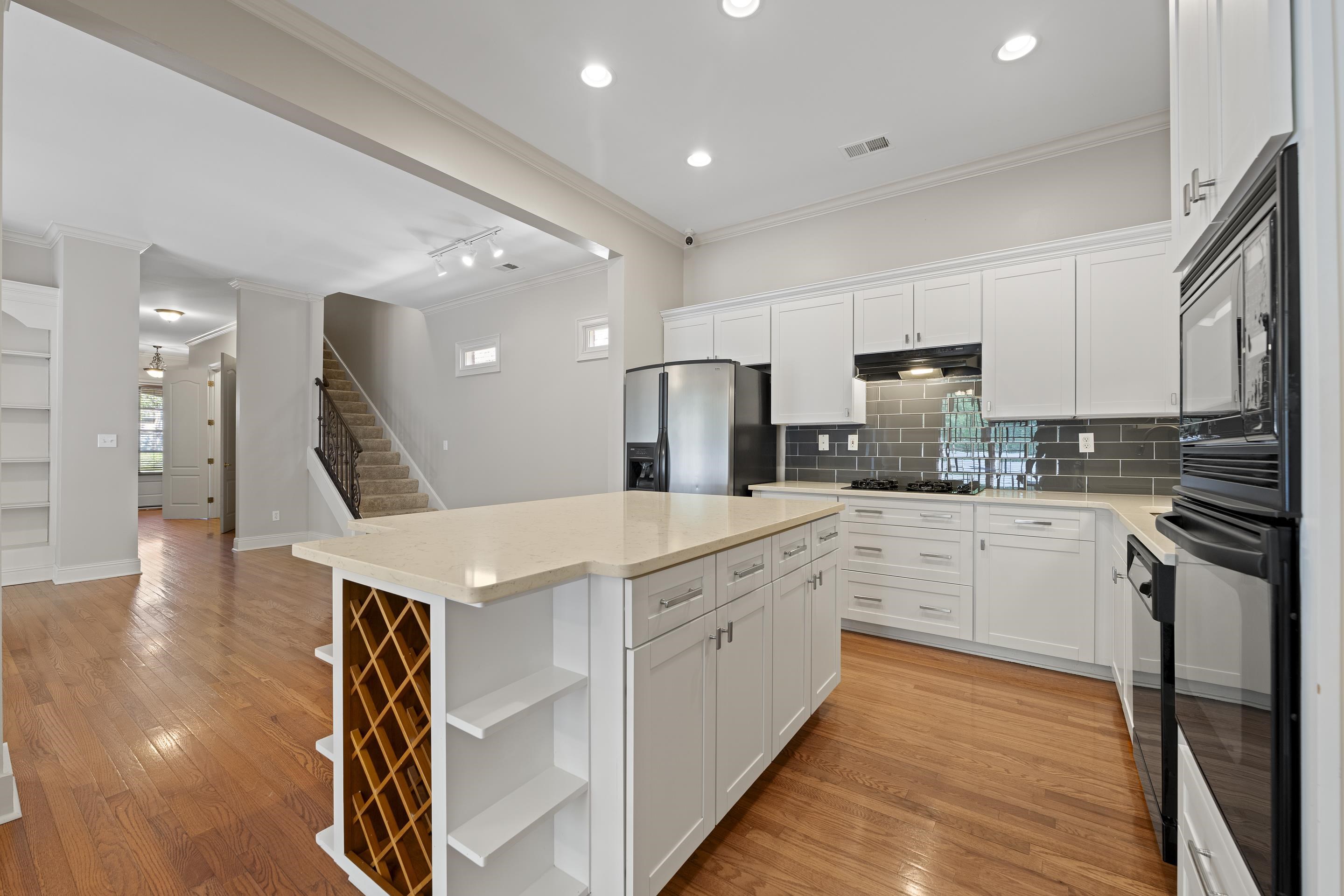 360 STERLING OAKS CV