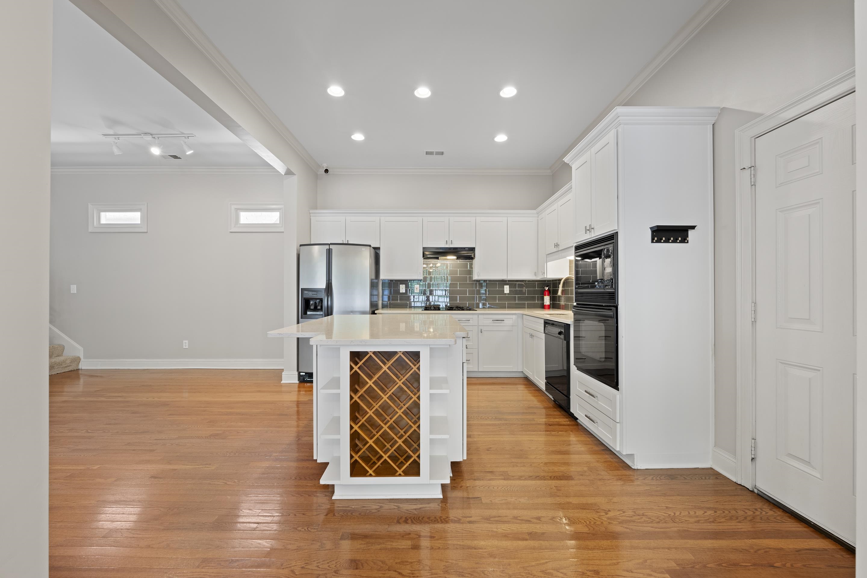 360 STERLING OAKS CV