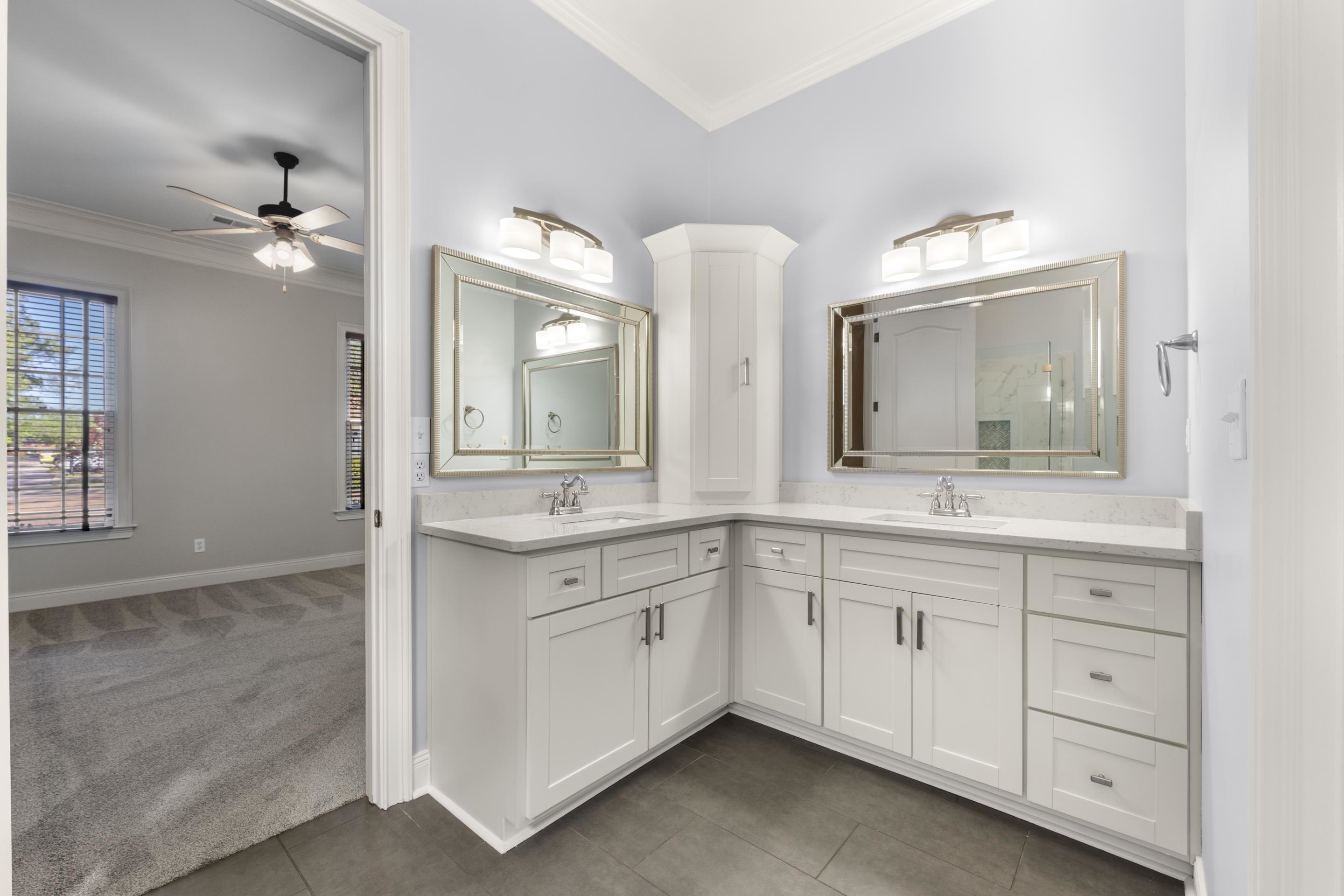 360 STERLING OAKS CV