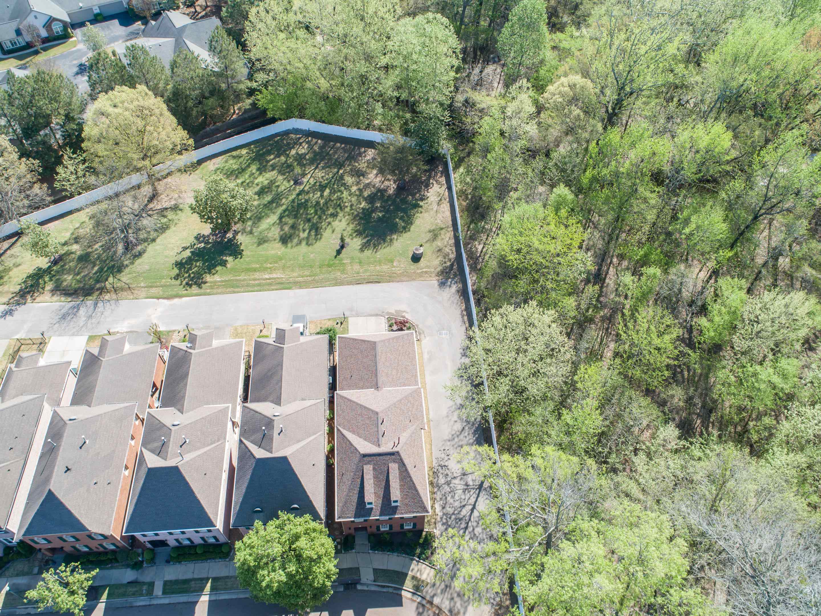 360 STERLING OAKS CV