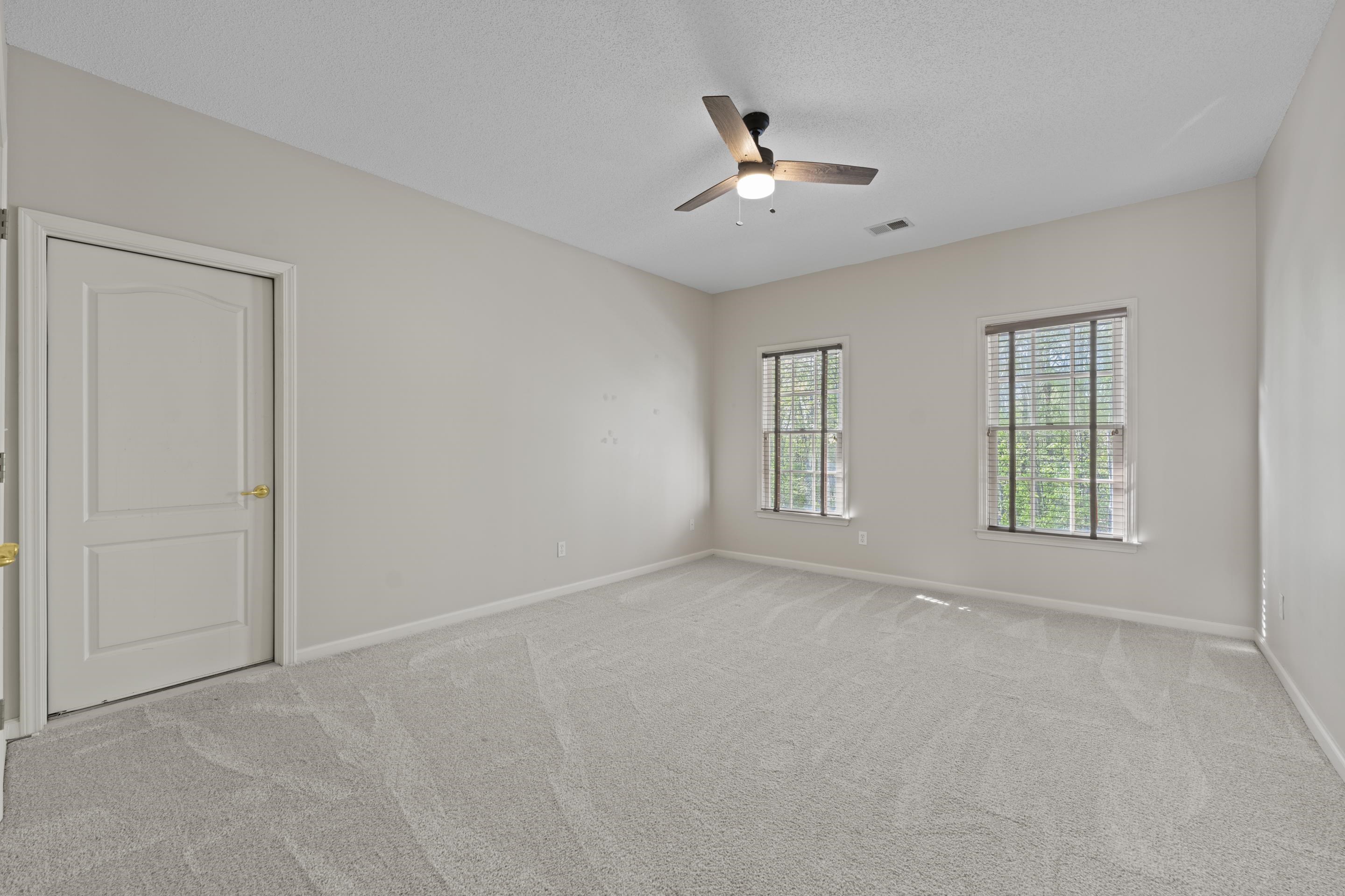 360 STERLING OAKS CV