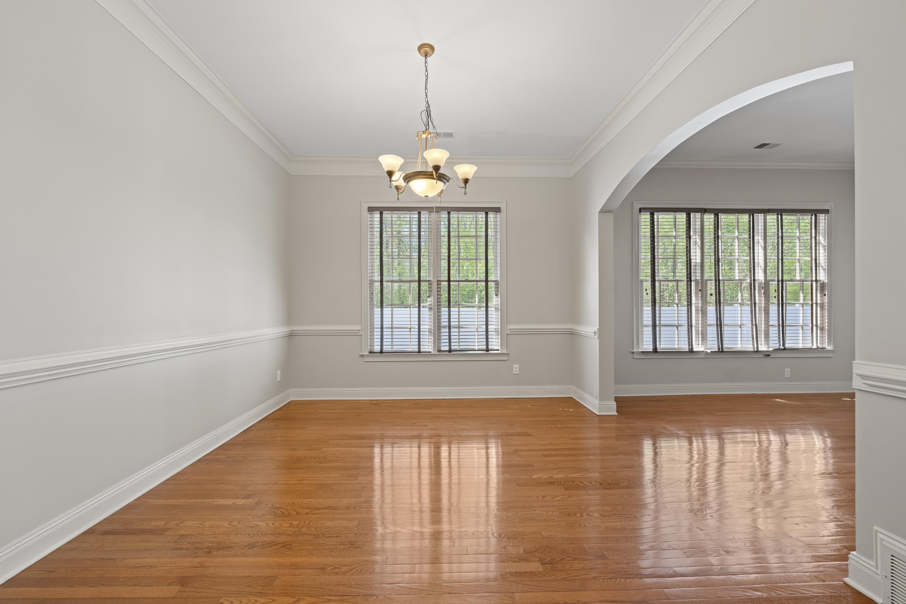 360 STERLING OAKS CV