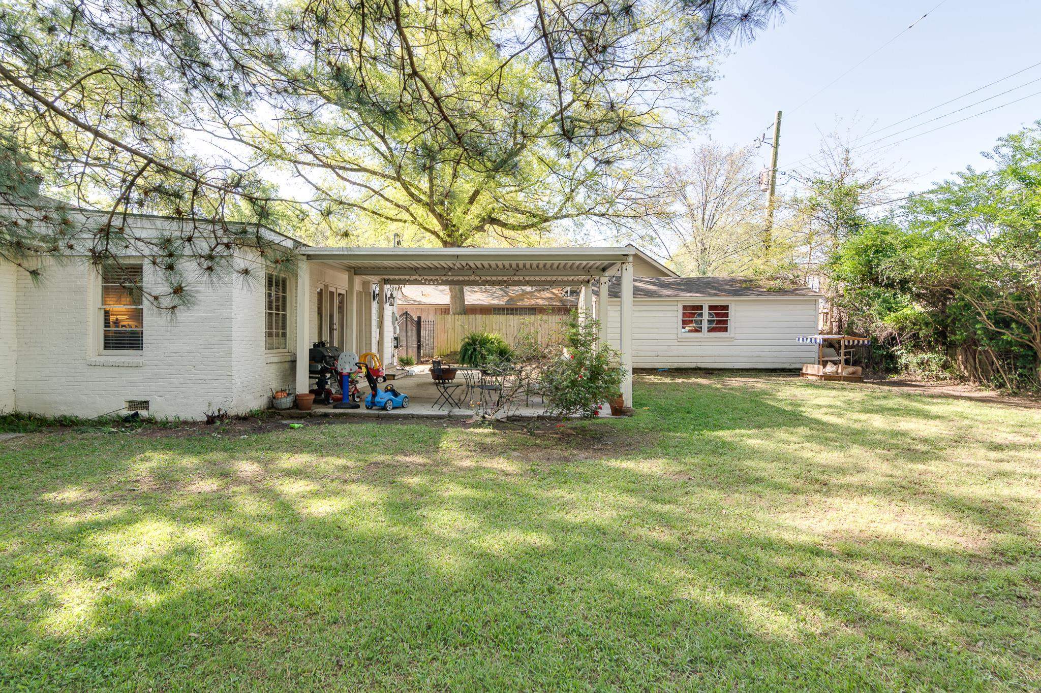 185 MAGNOLIA RD