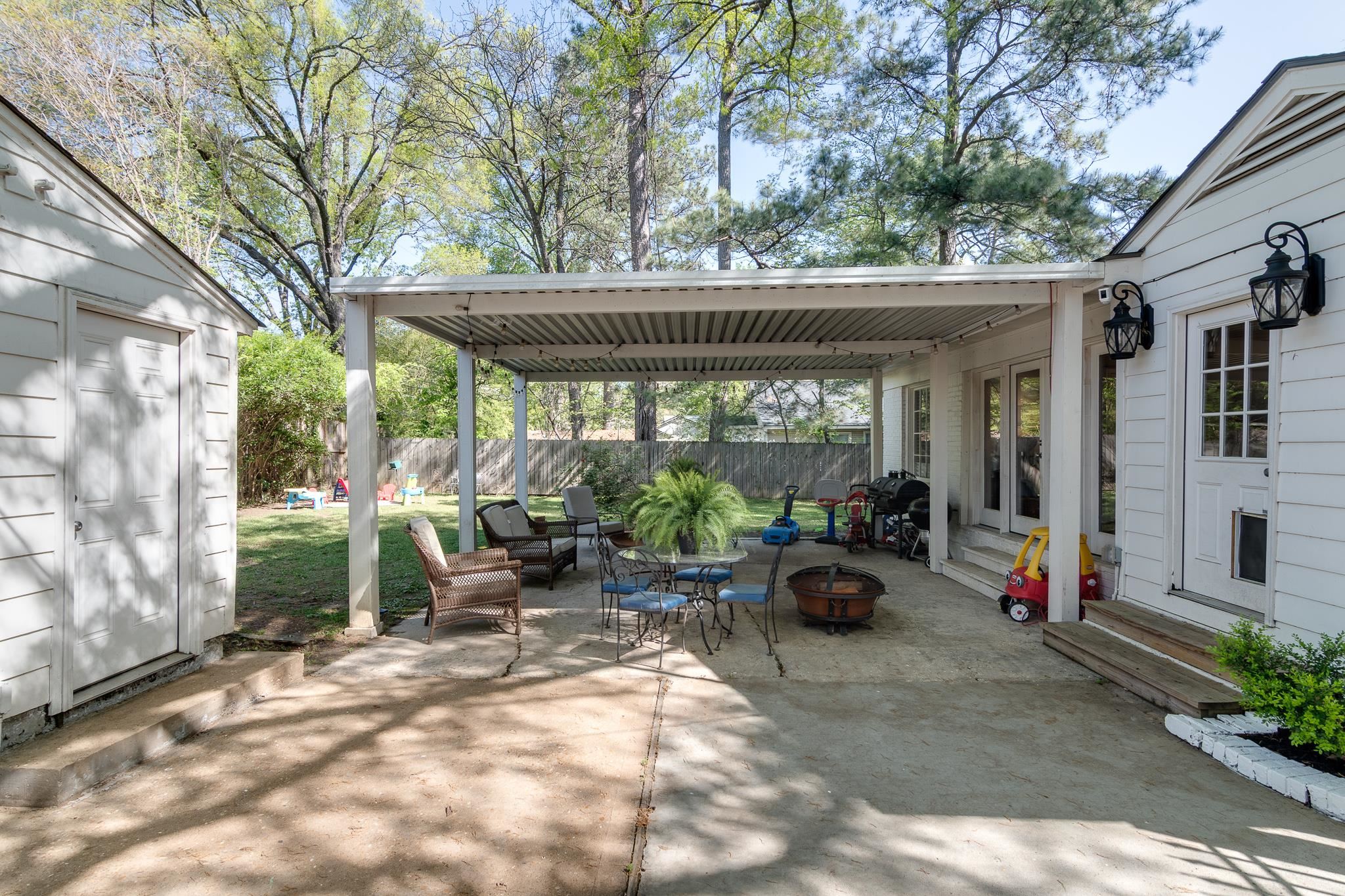 185 MAGNOLIA RD