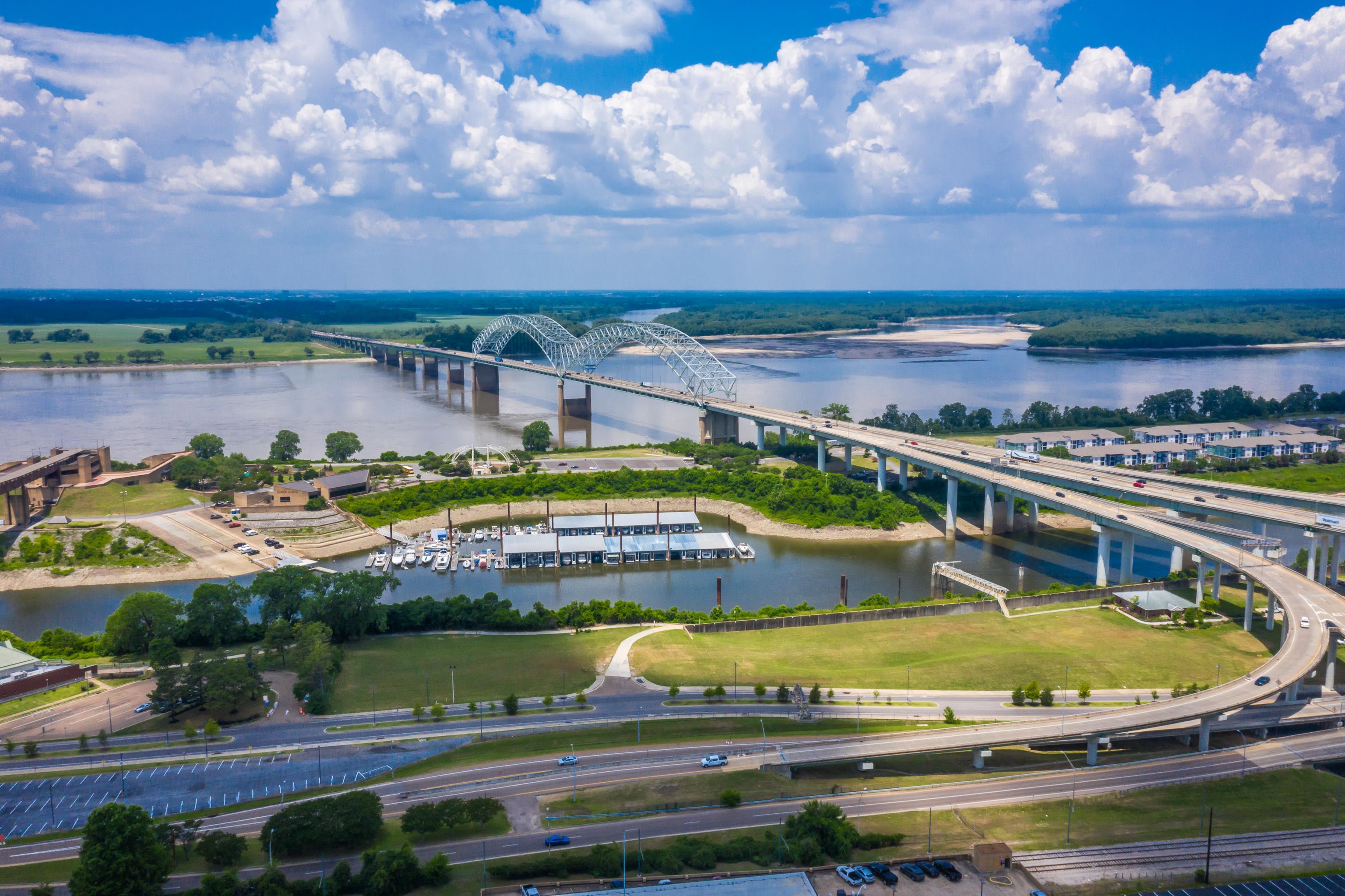 109 N MAIN ST Unit: 1506