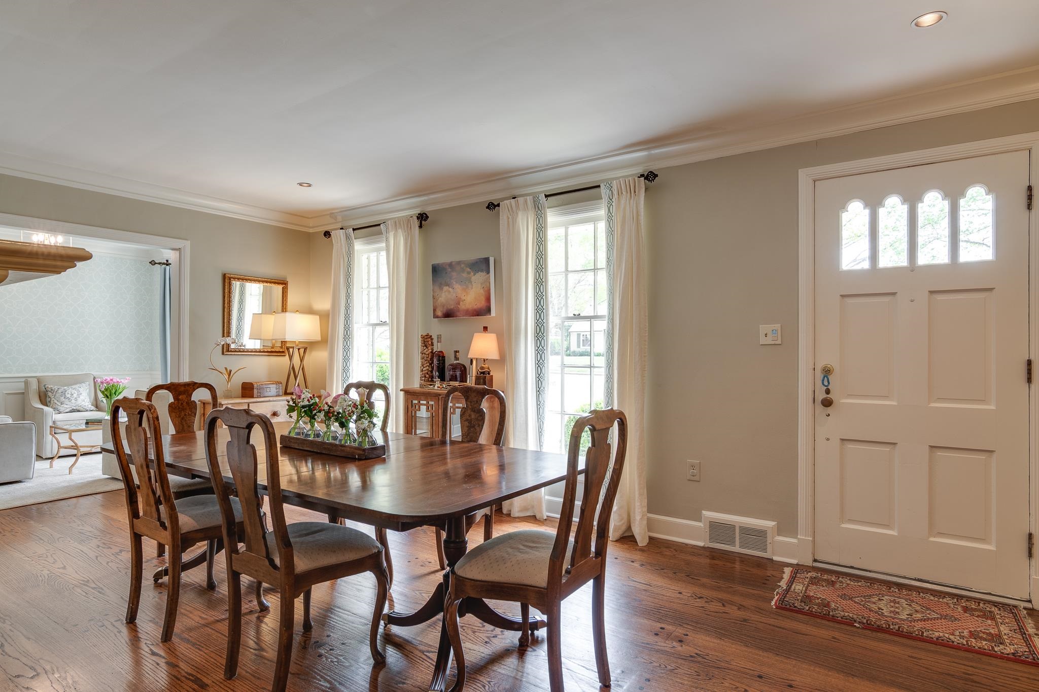 437 WILLIAMSBURG LN