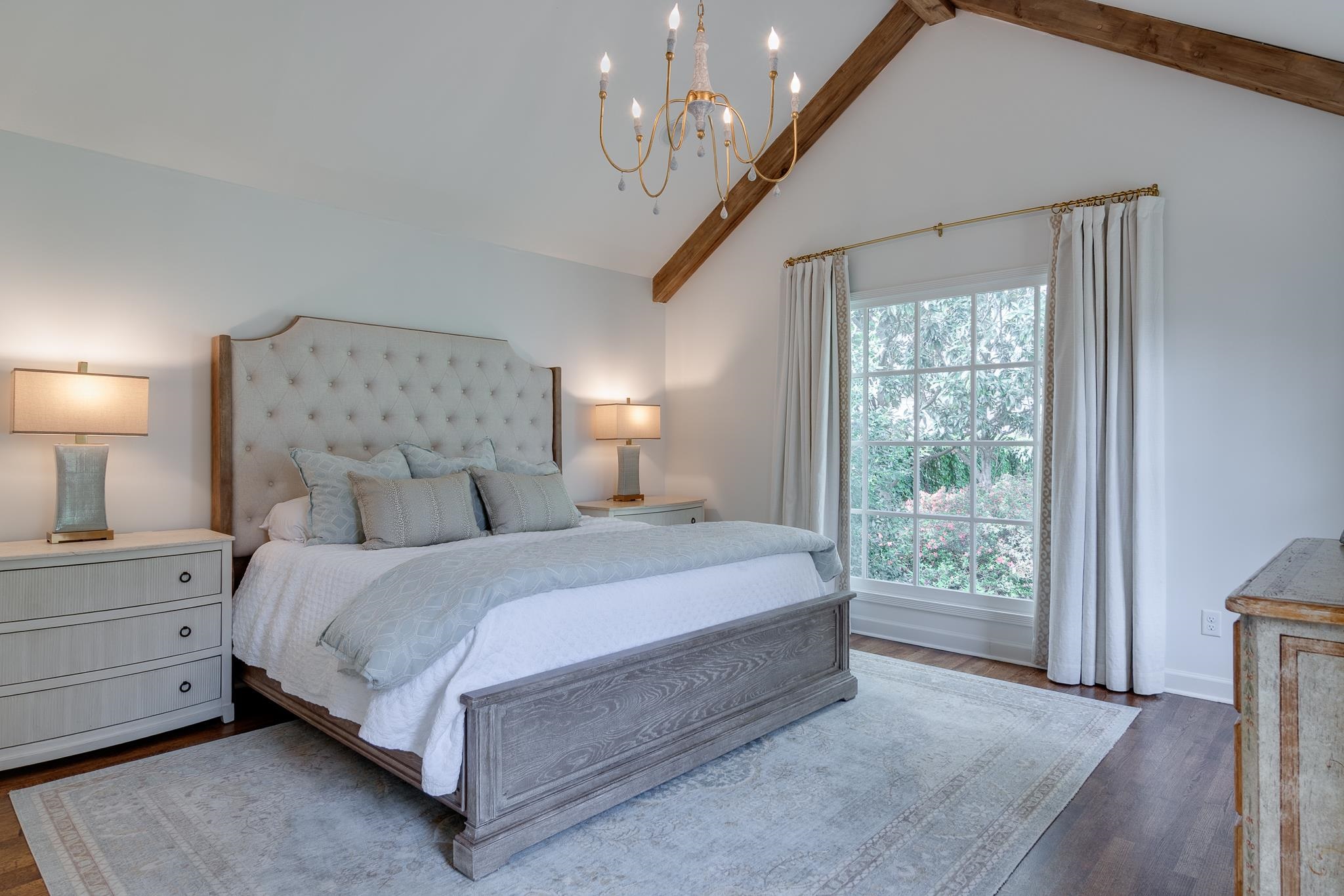 437 WILLIAMSBURG LN